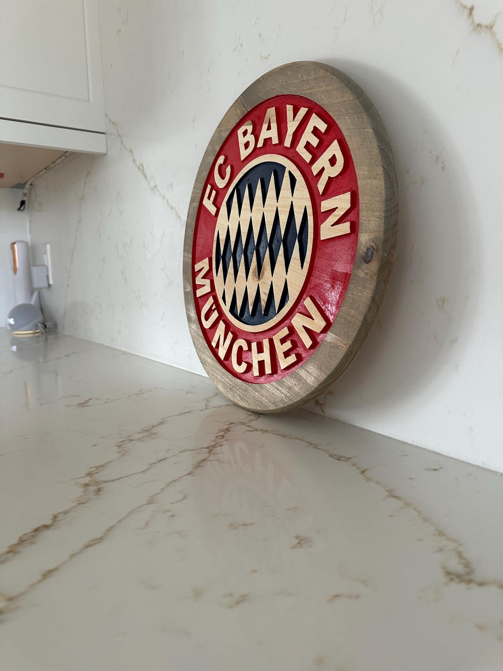 FC Bayern München Wooden Sign: Handcrafted Bundesliga Wall Art