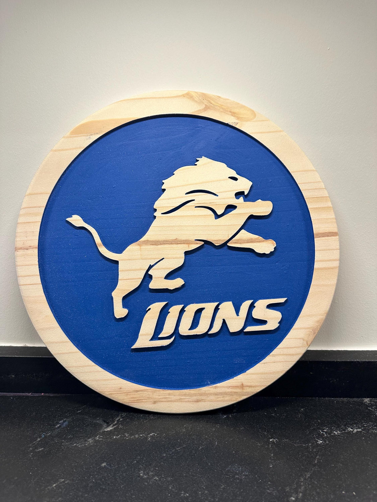 Detroit Lions Leaping Lion carved wood sign – photo 3